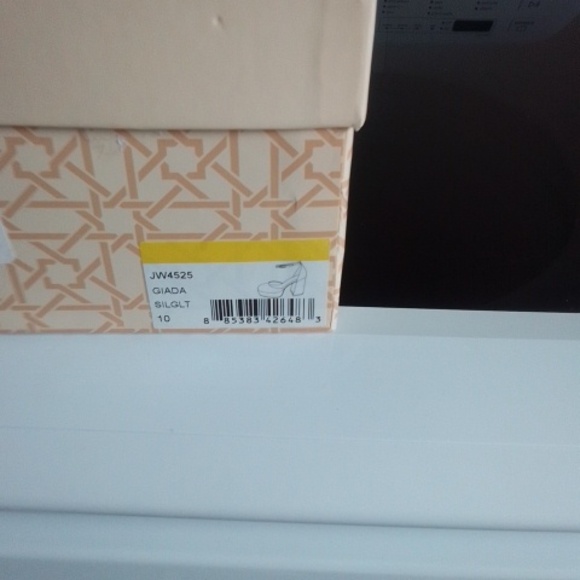 NWT NIB Jewel Badgley Mischka Giada Round Toe Platform - Picture 2 of 6